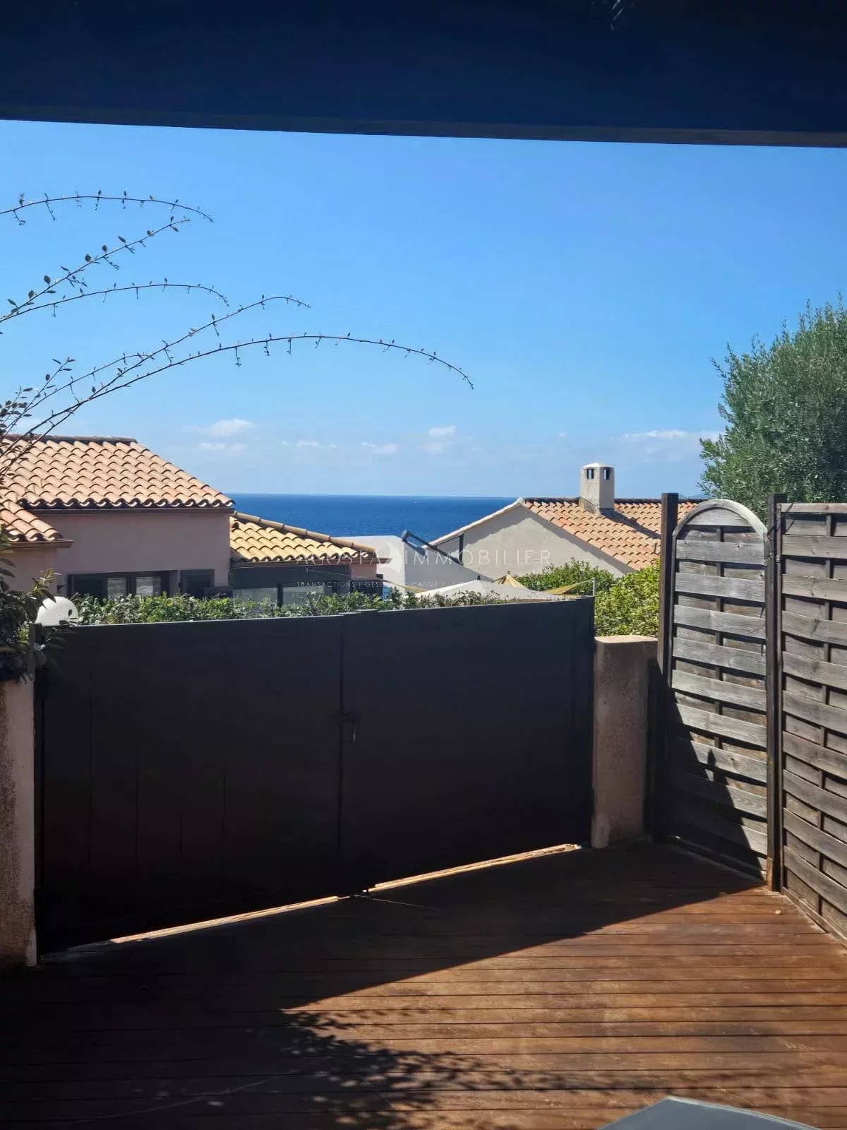 RESIDENCE AVEC PISCINE TENNIS PORTICCIO