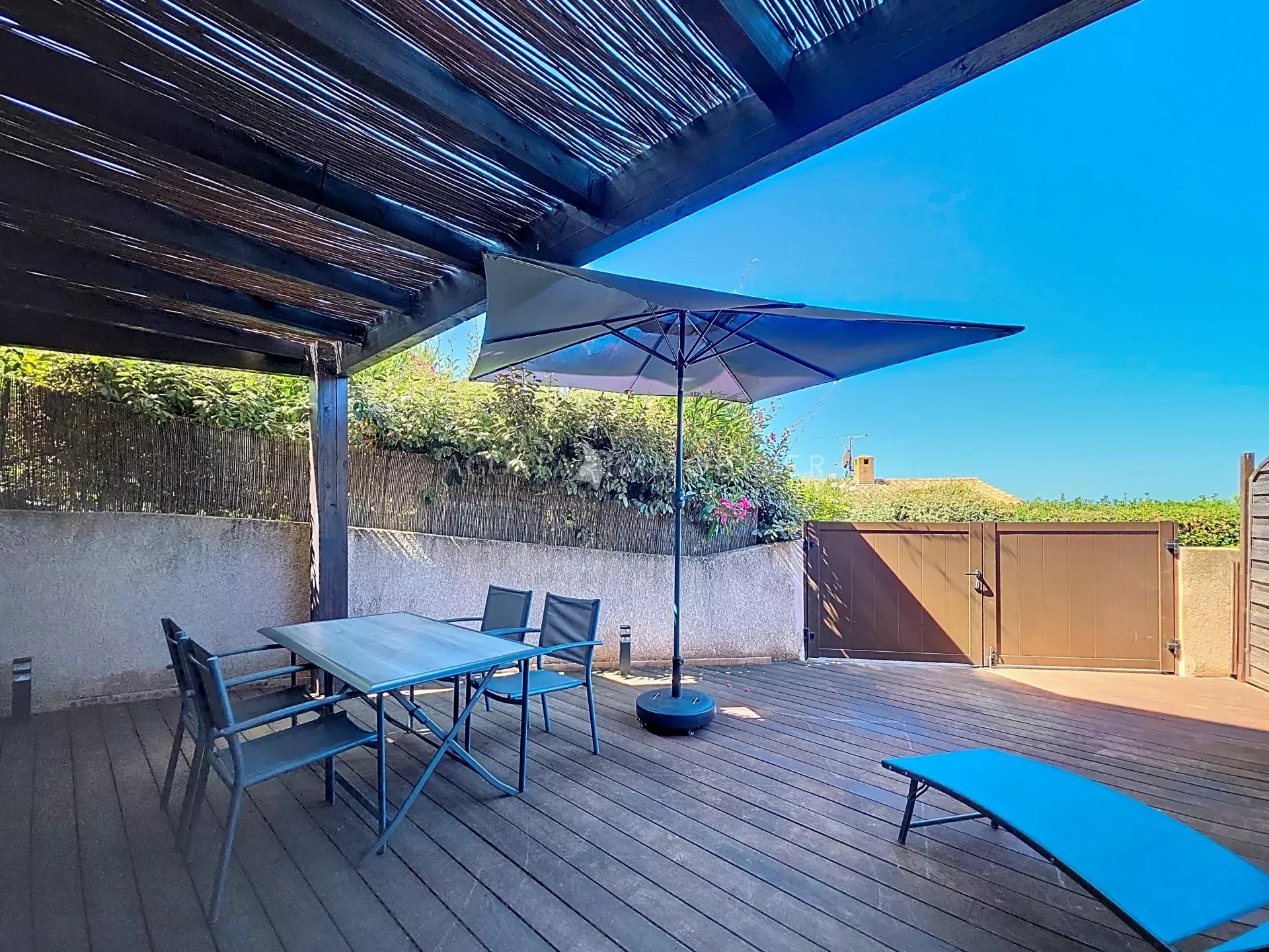 RESIDENCE AVEC PISCINE TENNIS PORTICCIO