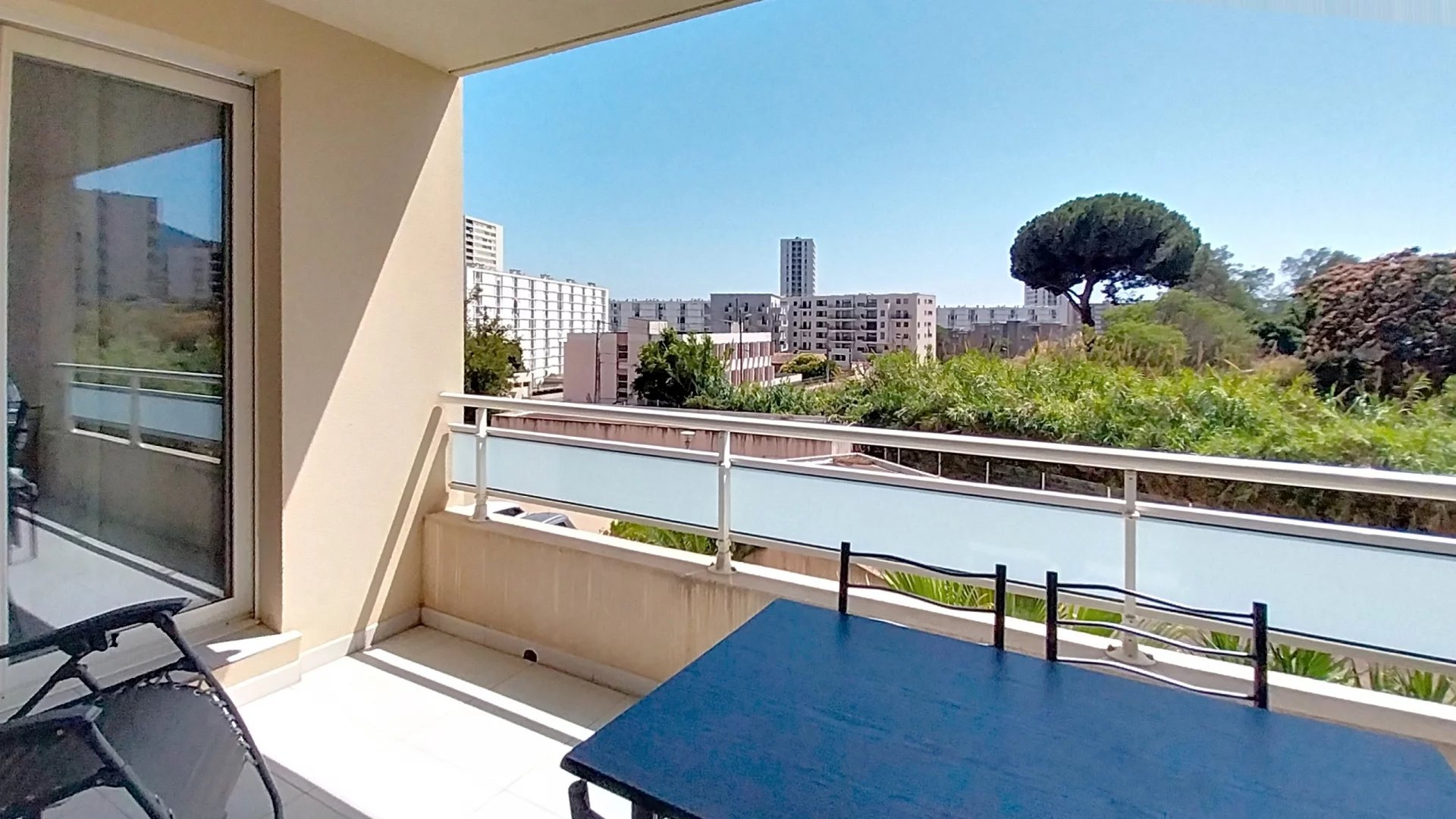 BEAU T2 QUARTIER CALME