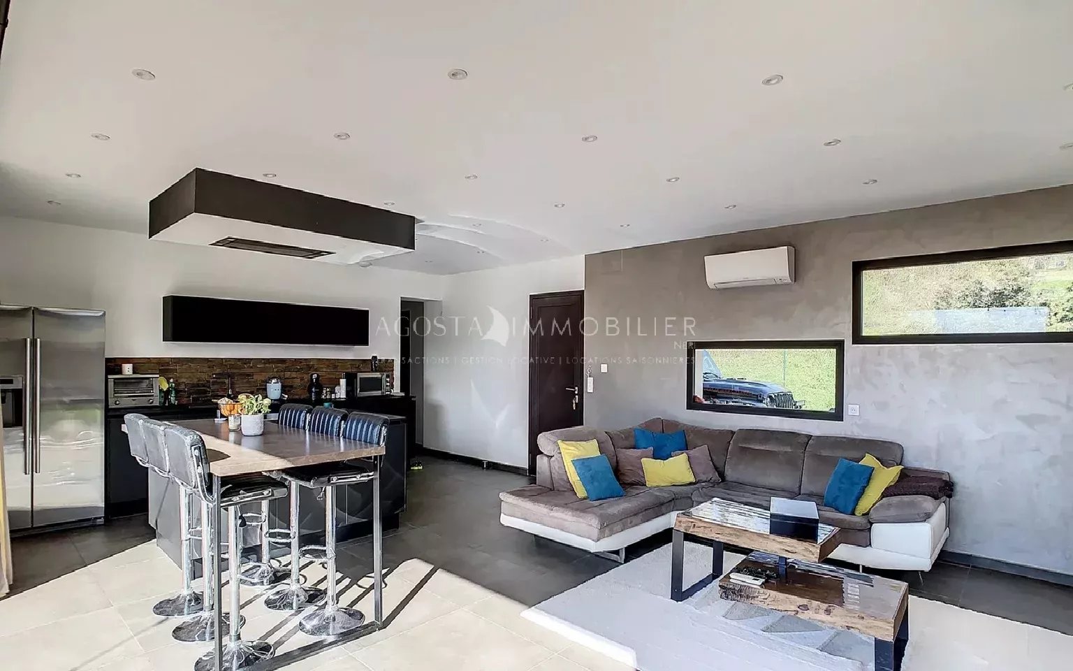 VILLA CONTEMPORAINE AVEC PISCINE PIETROSELLA