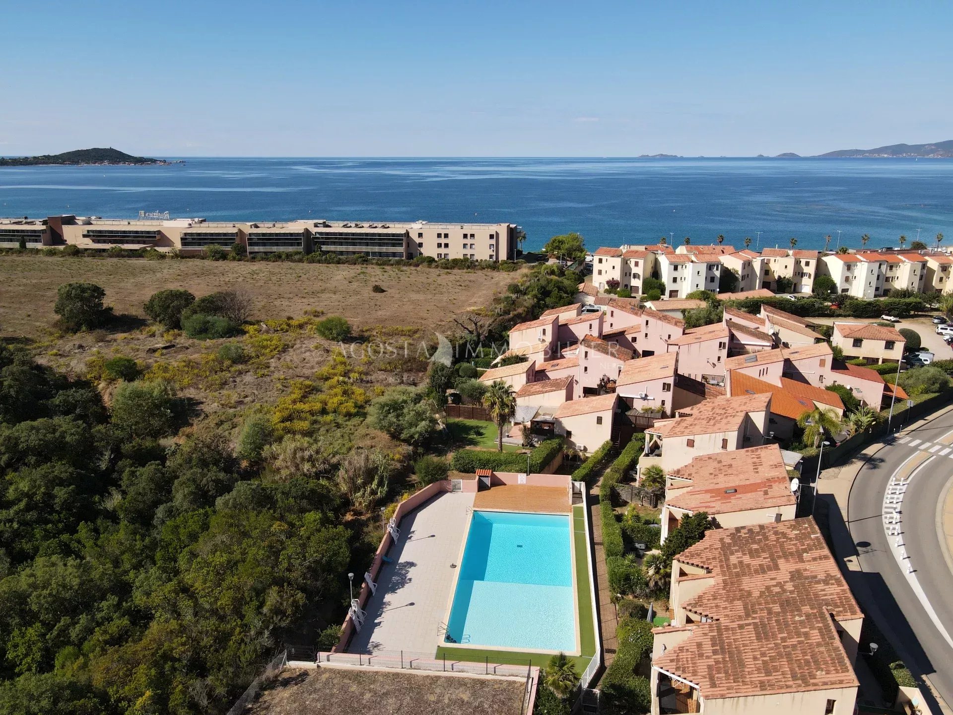 APPARTEMENT T2 MEZZANINE TERRASSE PLAGE A PIED PORTICCIO