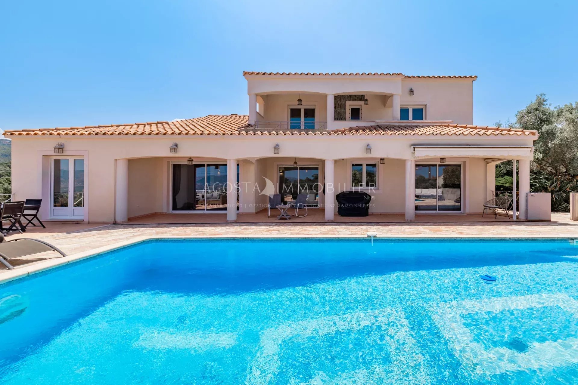 VILLA T10 VUE MER PISCINE LOGEMENTS INDEPENDANTS PORTICCIO