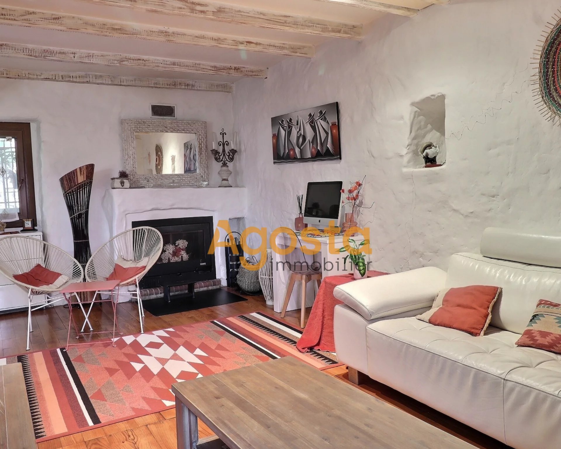 MAISON NICHEE ENTRE MER ET MONTAGNE