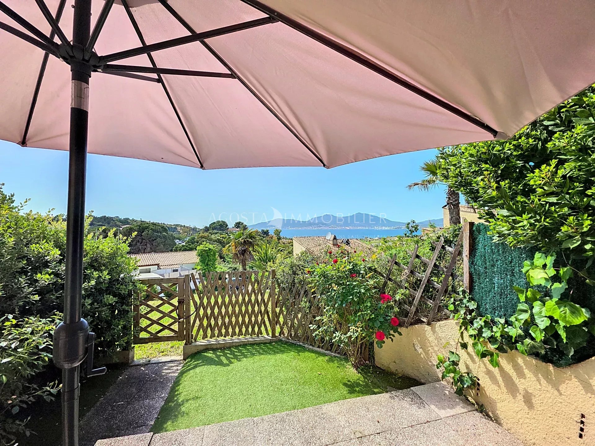 T1 VUE MER A DEUX PAS DES PLAGES ET DU CENTRE DE PORTICCIO