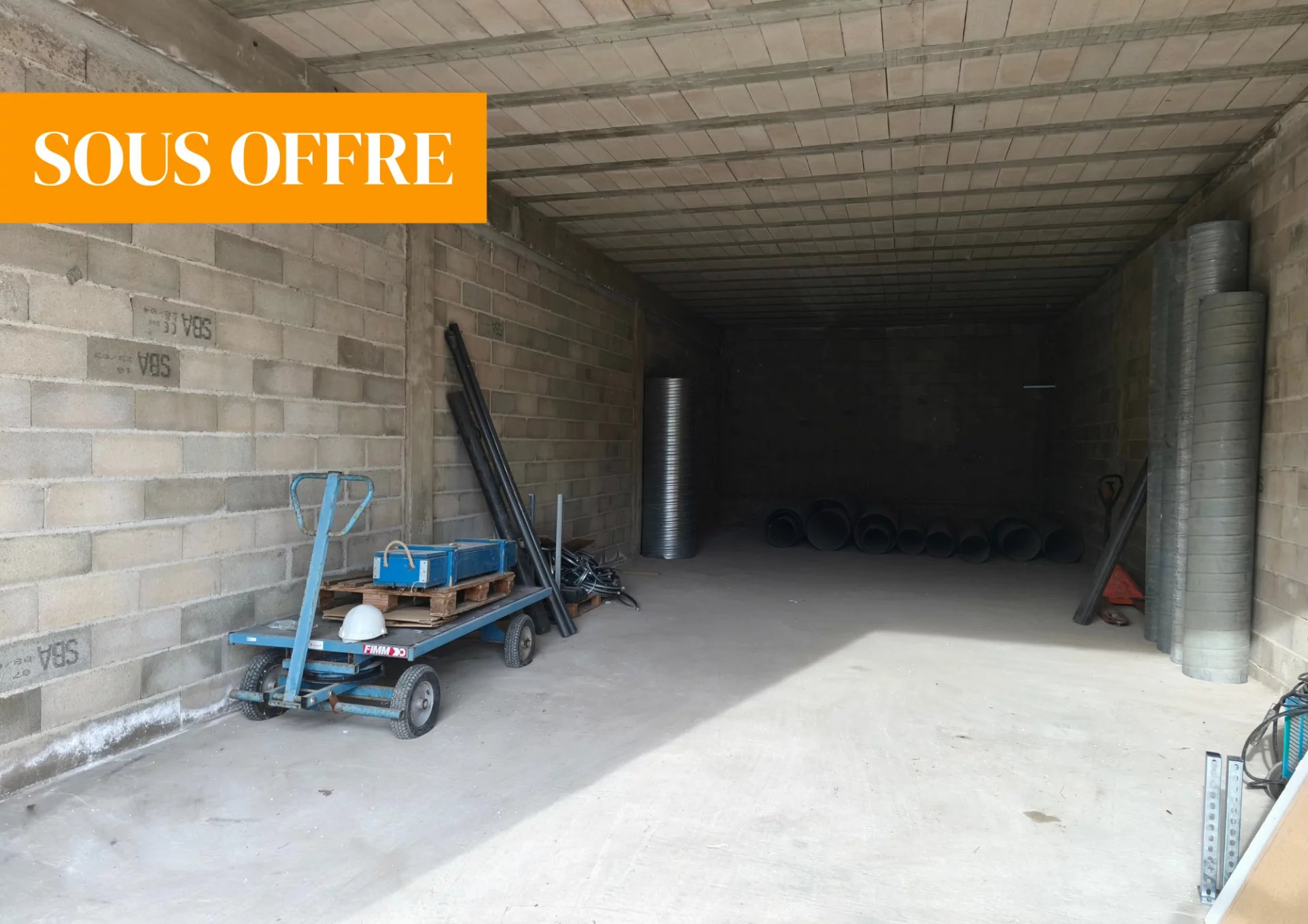 Local commercial Mezzavia