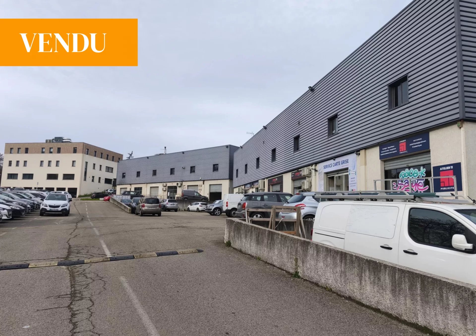 Local vendu loué pour investisseur