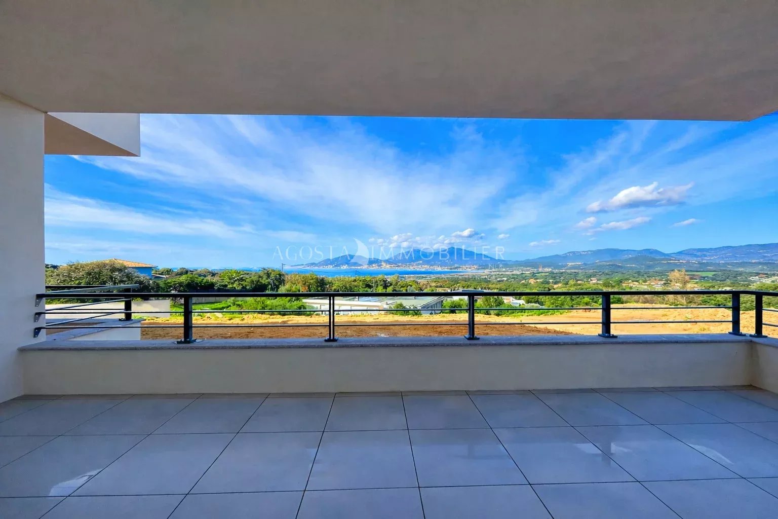 A vendre appartement T3 - vue mer - Porticcio