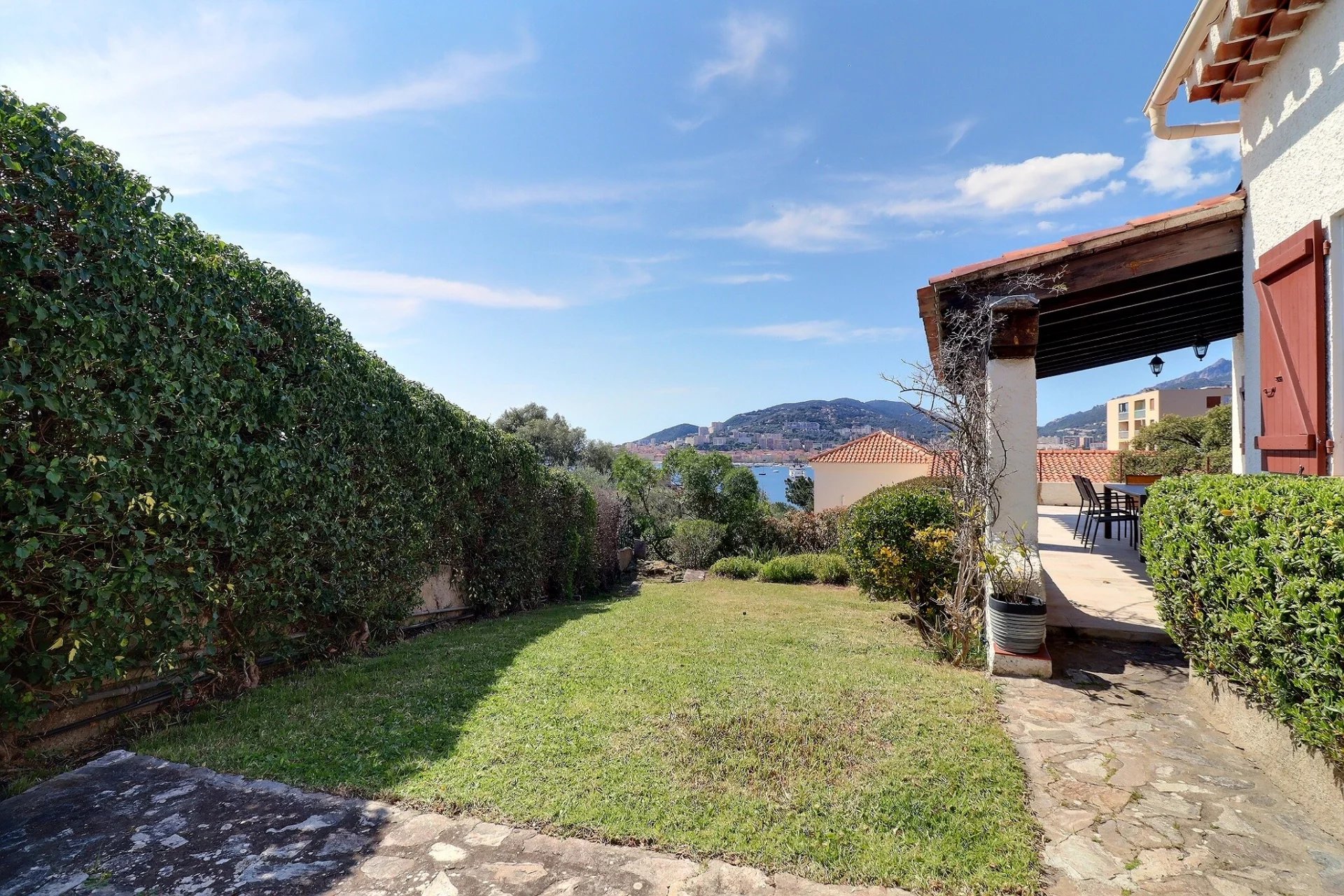 VILLA ASPRETTO / SAINT JOSEPH VUE MER ET VILLE